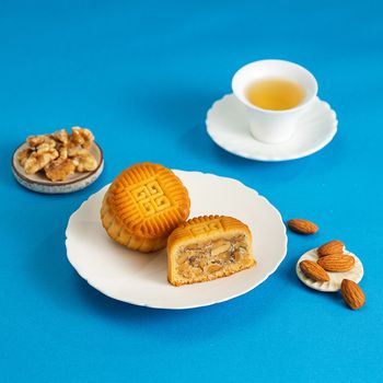 里仁五仁月餅