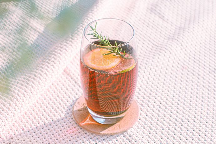 藍靛果綠茶氣泡飲