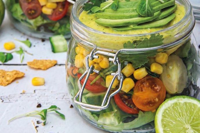 草莓辣椒醬蔬食玉米脆餅沙拉罐