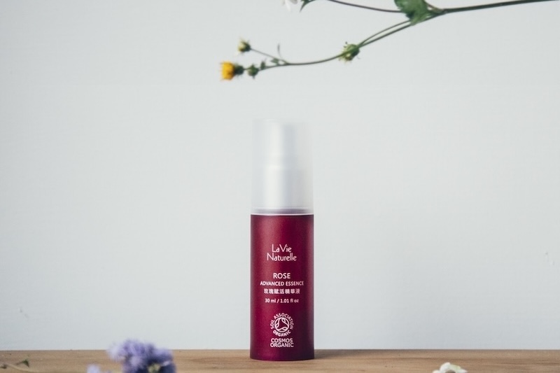 針對較乾燥肌膚與熟齡肌膚設計,活化、滋潤、賦予肌膚煥新的力量