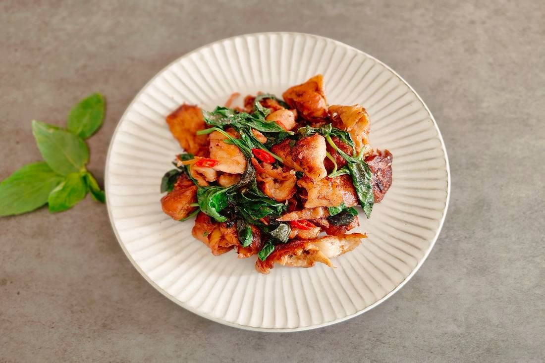 九層塔醬燒麵腸